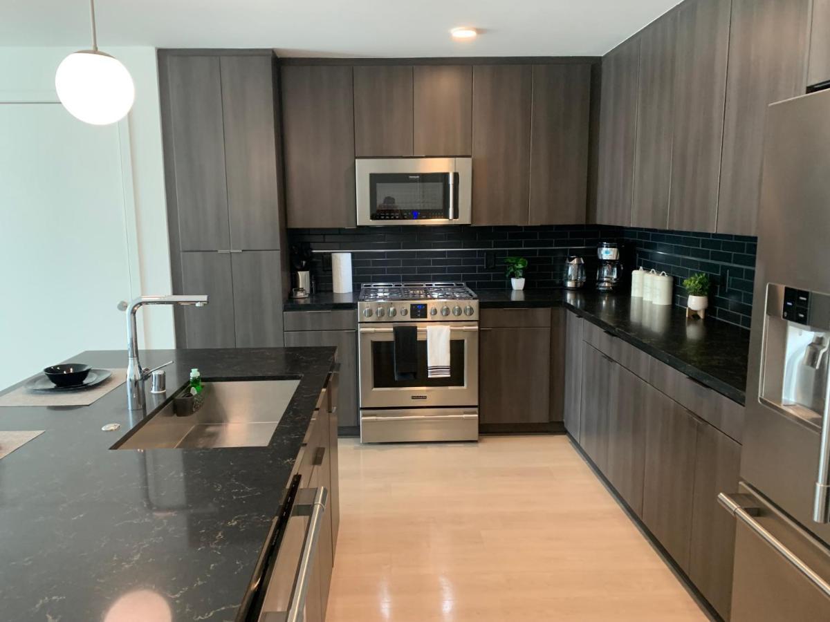 Floor 3 Bed 3 Bath Penthouse Living In Luxury * Los Angeles